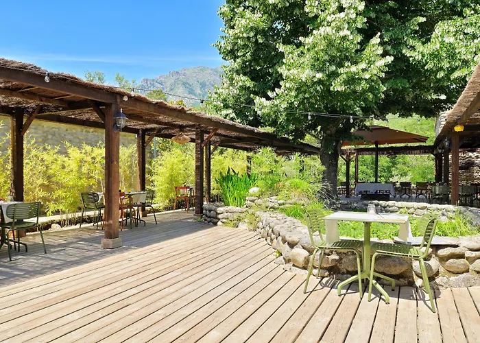 Restaurant & E Caselle מלון